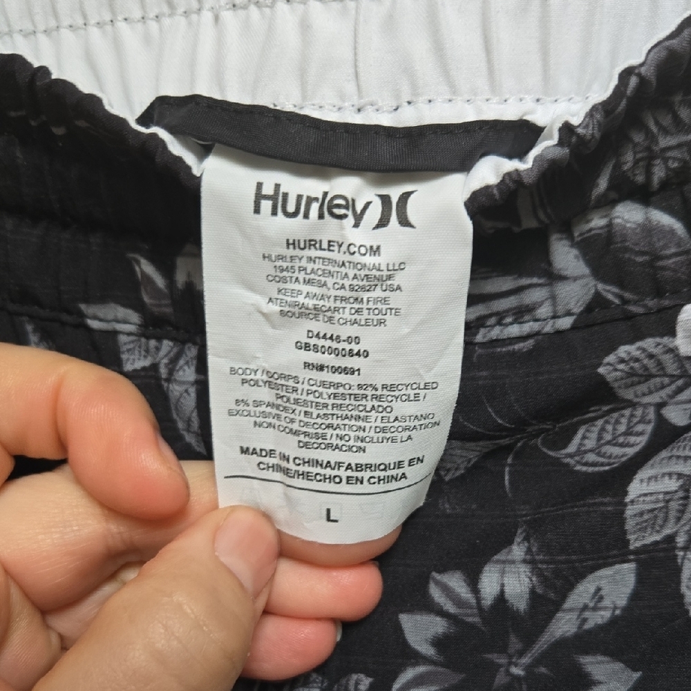 Brand New Hurley Black Floral Women's Shorts with White Floral Accents Large - Picture 6 of 7